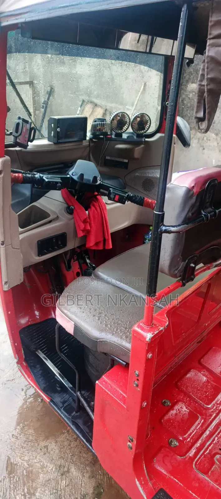 Bajaj RE 2025 Red