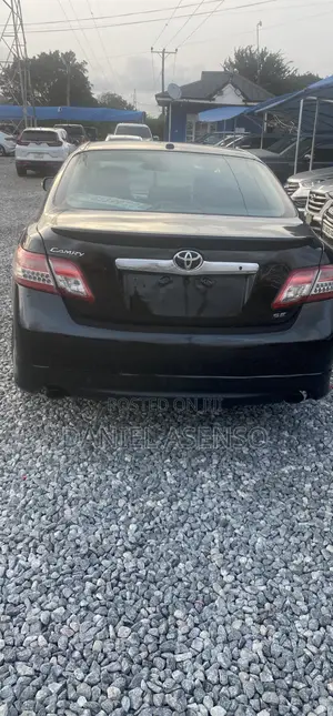 Toyota Camry SE 4dr Sedan (2.5L 4cyl 6A) 2011 Black