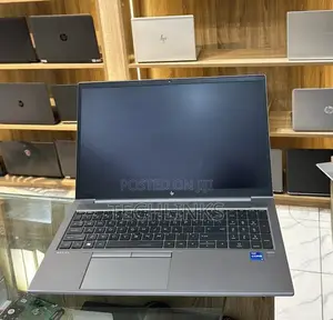 Laptop HP ZBook Firefly G8 16GB Intel Core i7 SSD 256GB