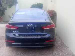 Hyundai Elantra 2019 Black