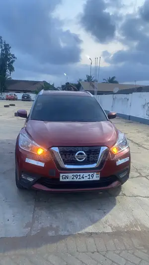 Nissan Kicks 2019 Red