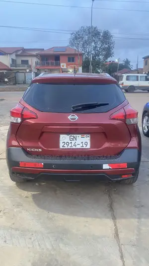 Nissan Kicks 2019 Red