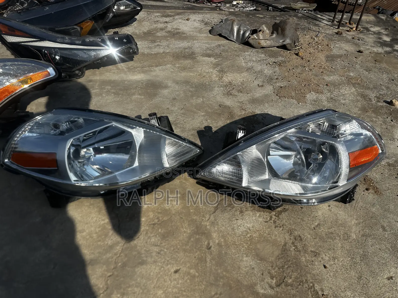 Nissan Versa 2008 Headlight