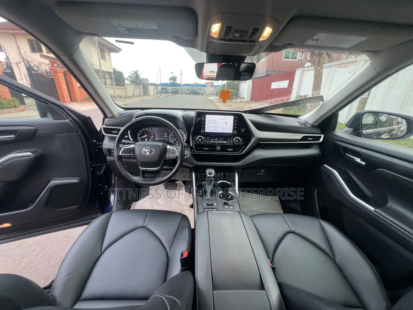 Toyota Highlander XLE 2022 Blue