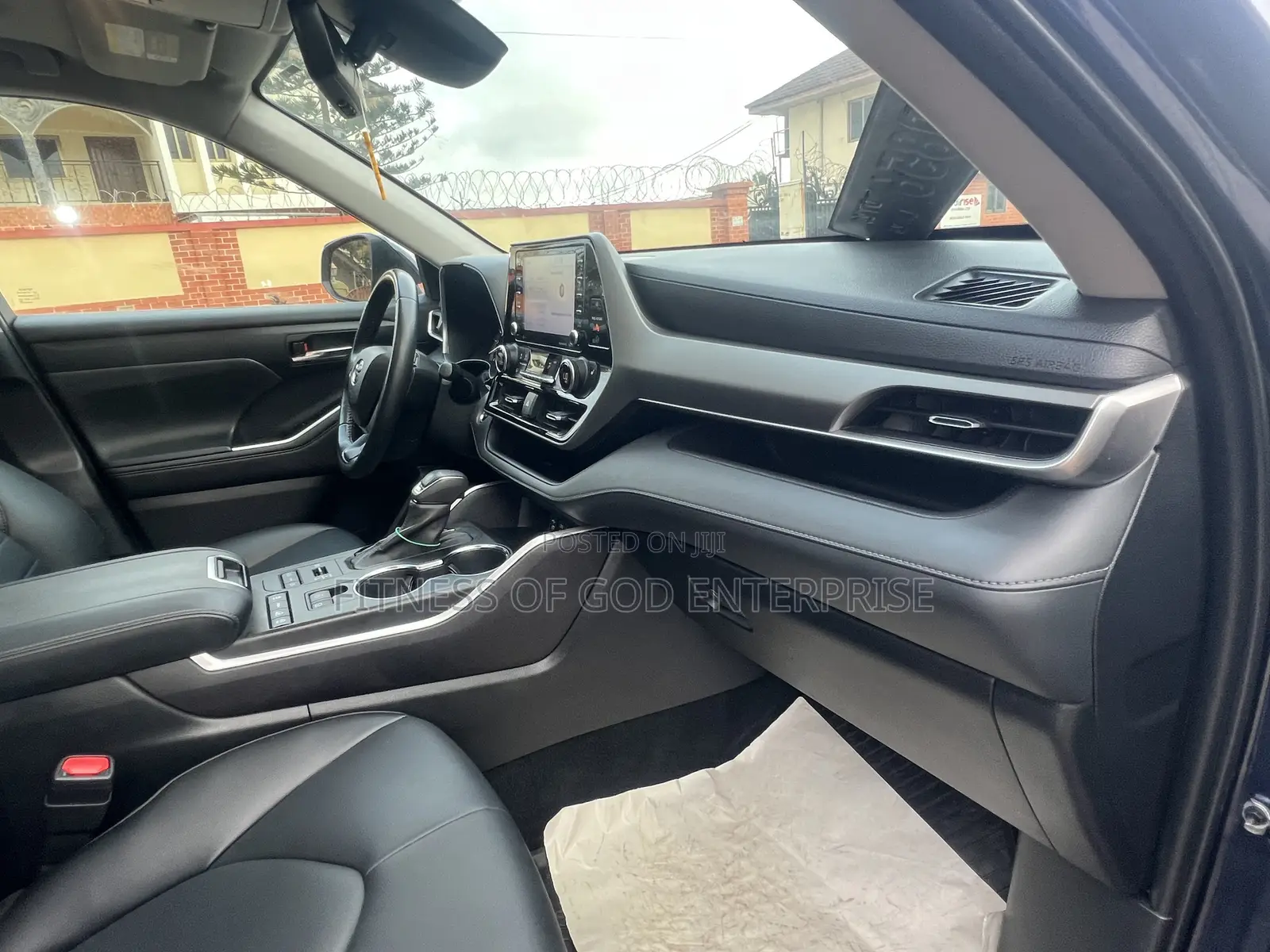 Toyota Highlander XLE 2022 Blue