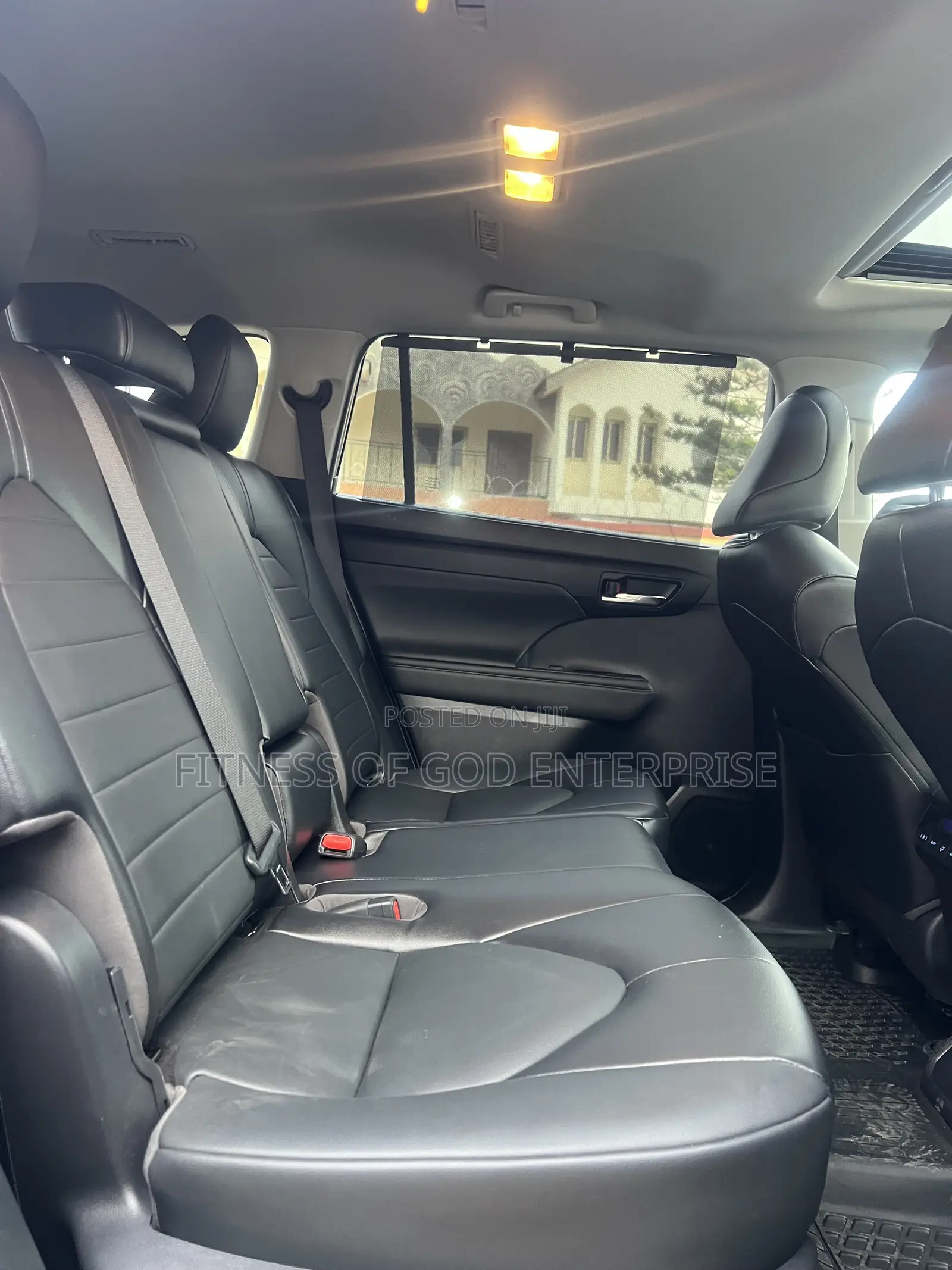 Toyota Highlander XLE 2022 Blue