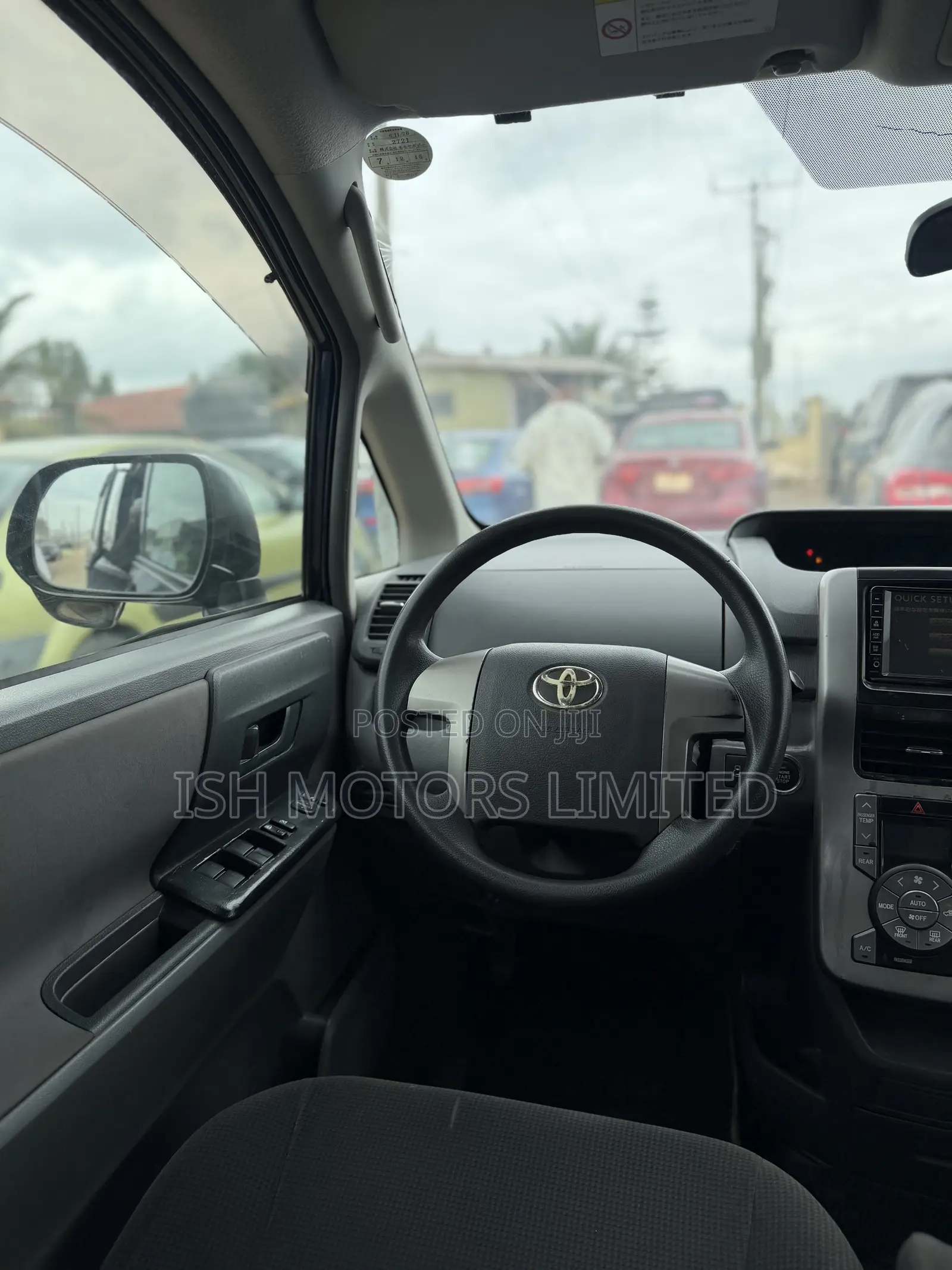 Toyota Voxy ZS Kirameki III 4WD 8-Seater 2013 Blue