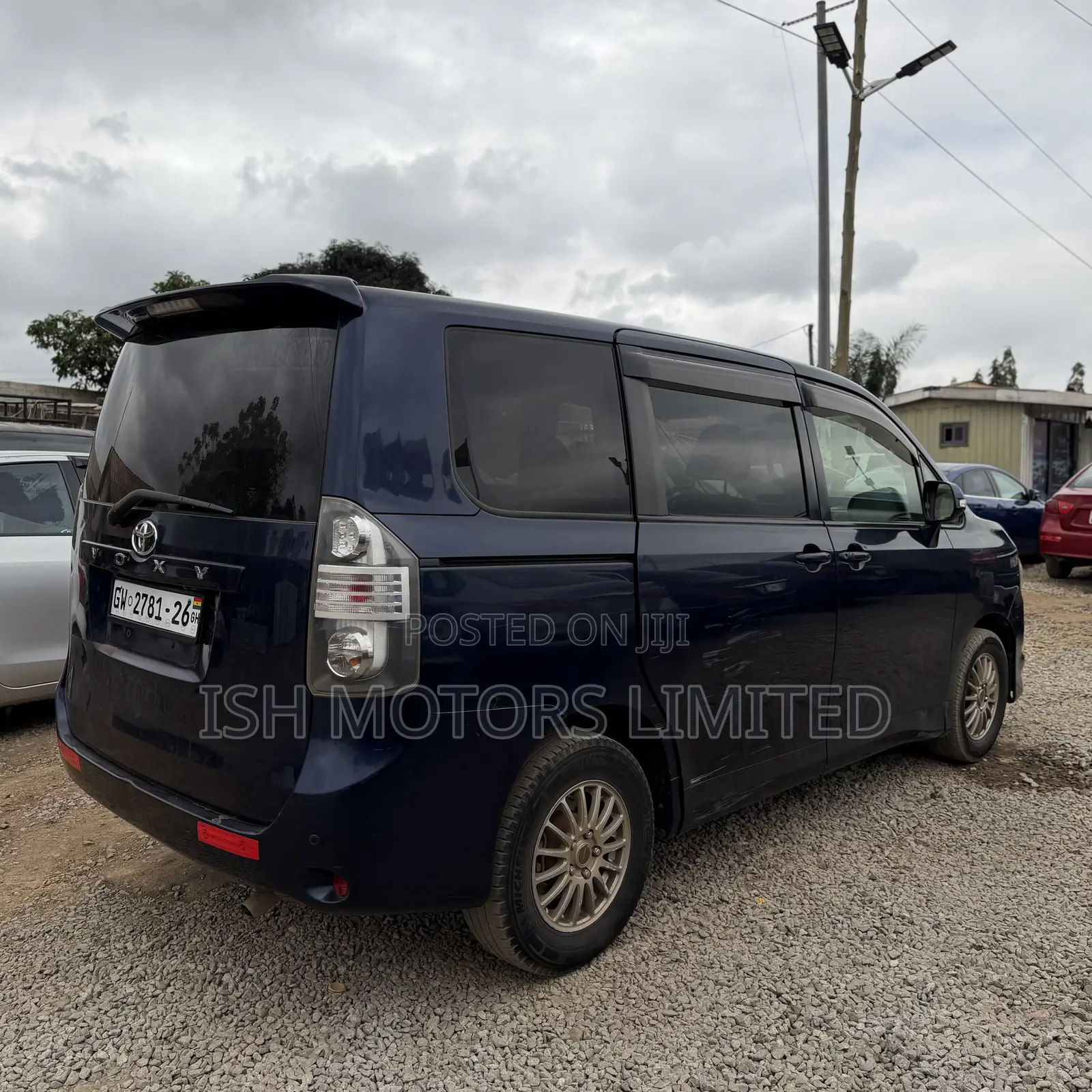Toyota Voxy ZS Kirameki III 4WD 8-Seater 2013 Blue