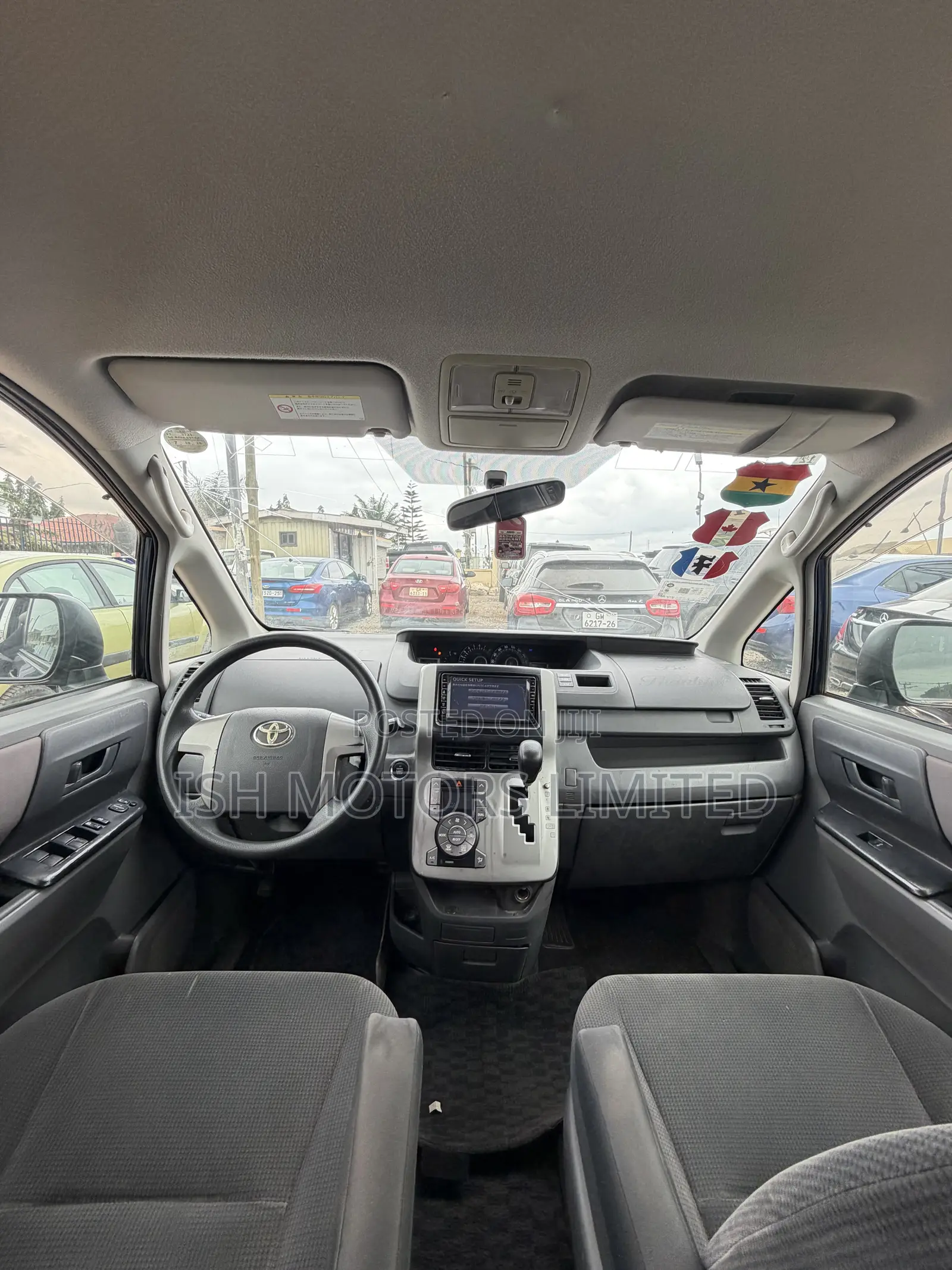 Toyota Voxy ZS Kirameki III 4WD 8-Seater 2013 Blue