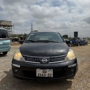 Nissan Versa 2006 Black