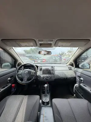Nissan Versa 2006 Black