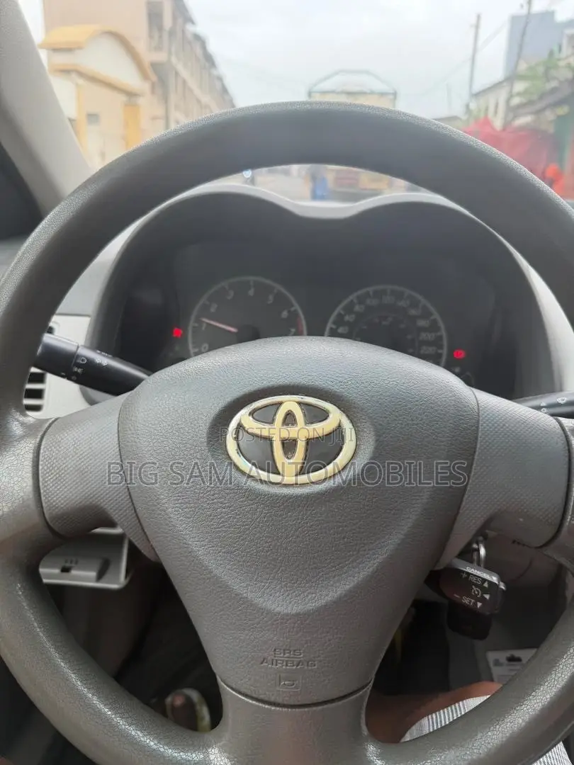 Toyota Corolla 2010 Black