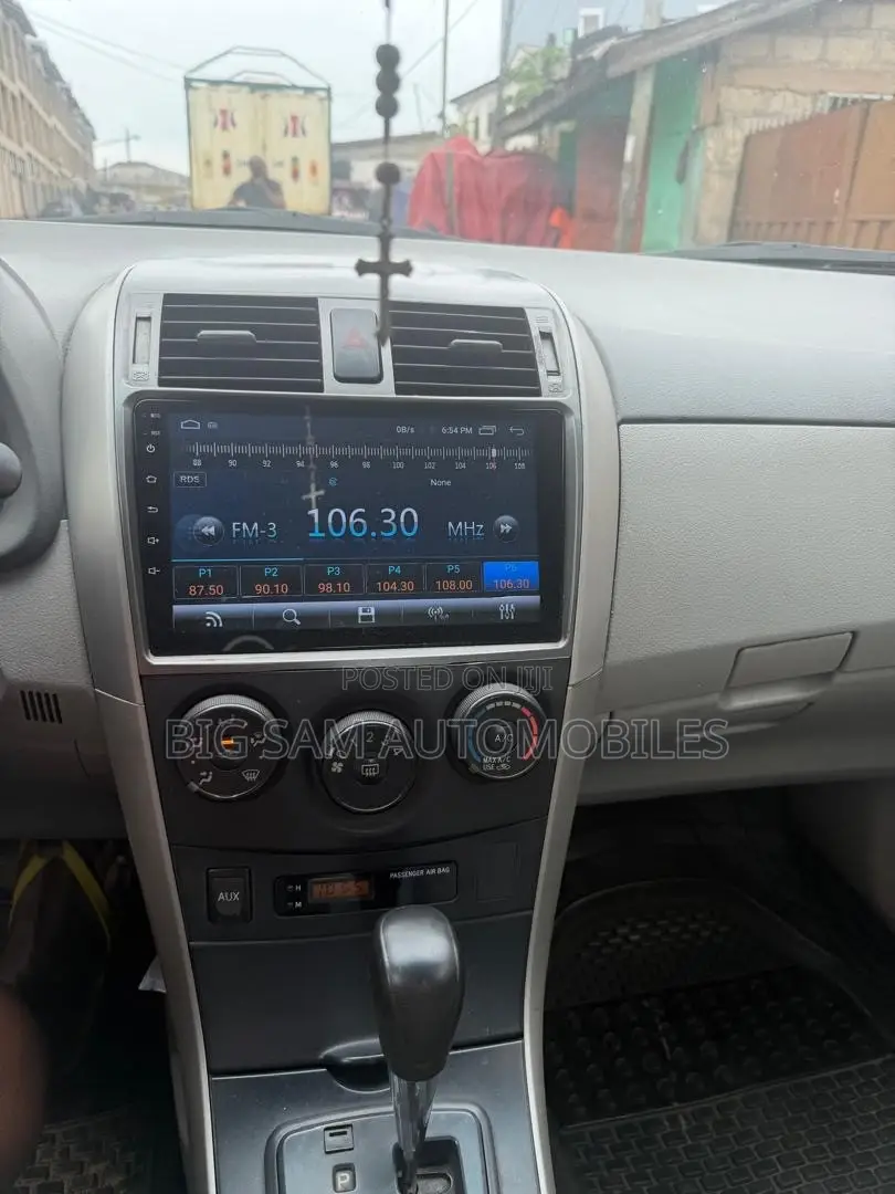 Toyota Corolla 2010 Black