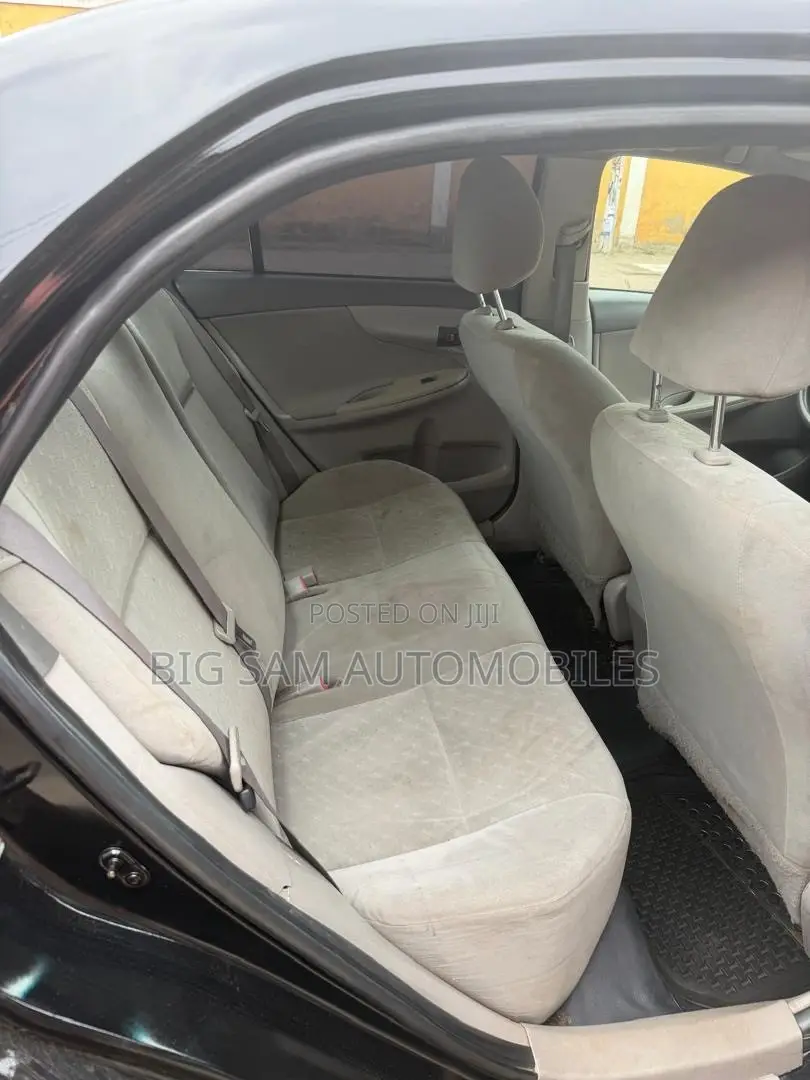 Toyota Corolla 2010 Black