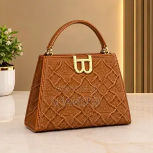 Elegant Brown Structured Handbag – Gold Detail