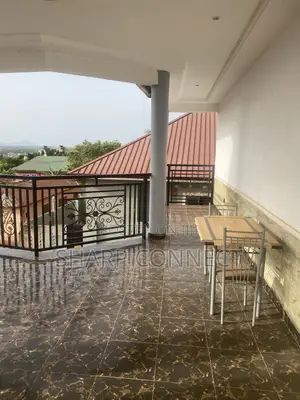 5bdrm Duplex in Sharp-Connect., Toll Booth for rent