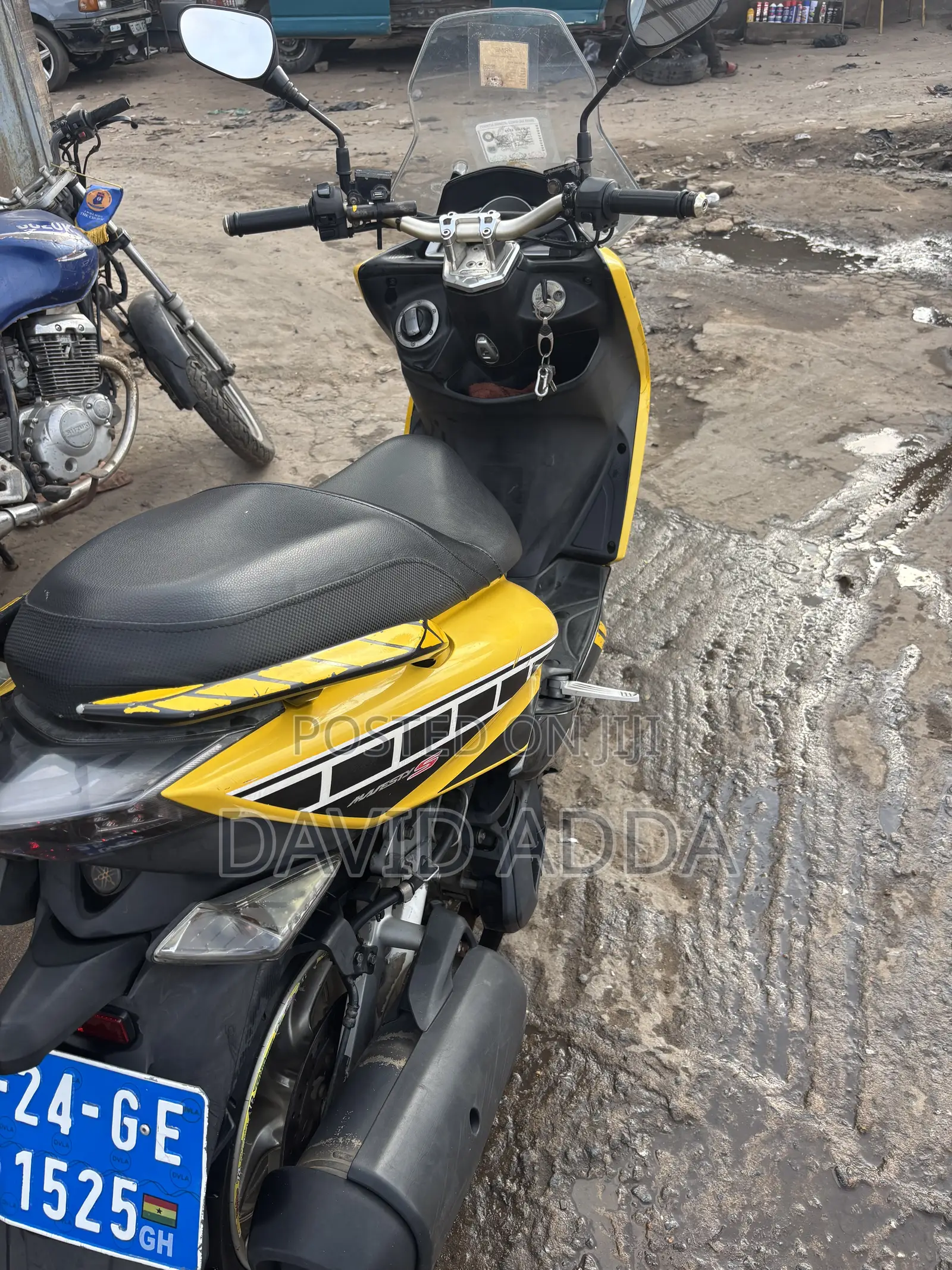 Yamaha Majesty 2025 Yellow