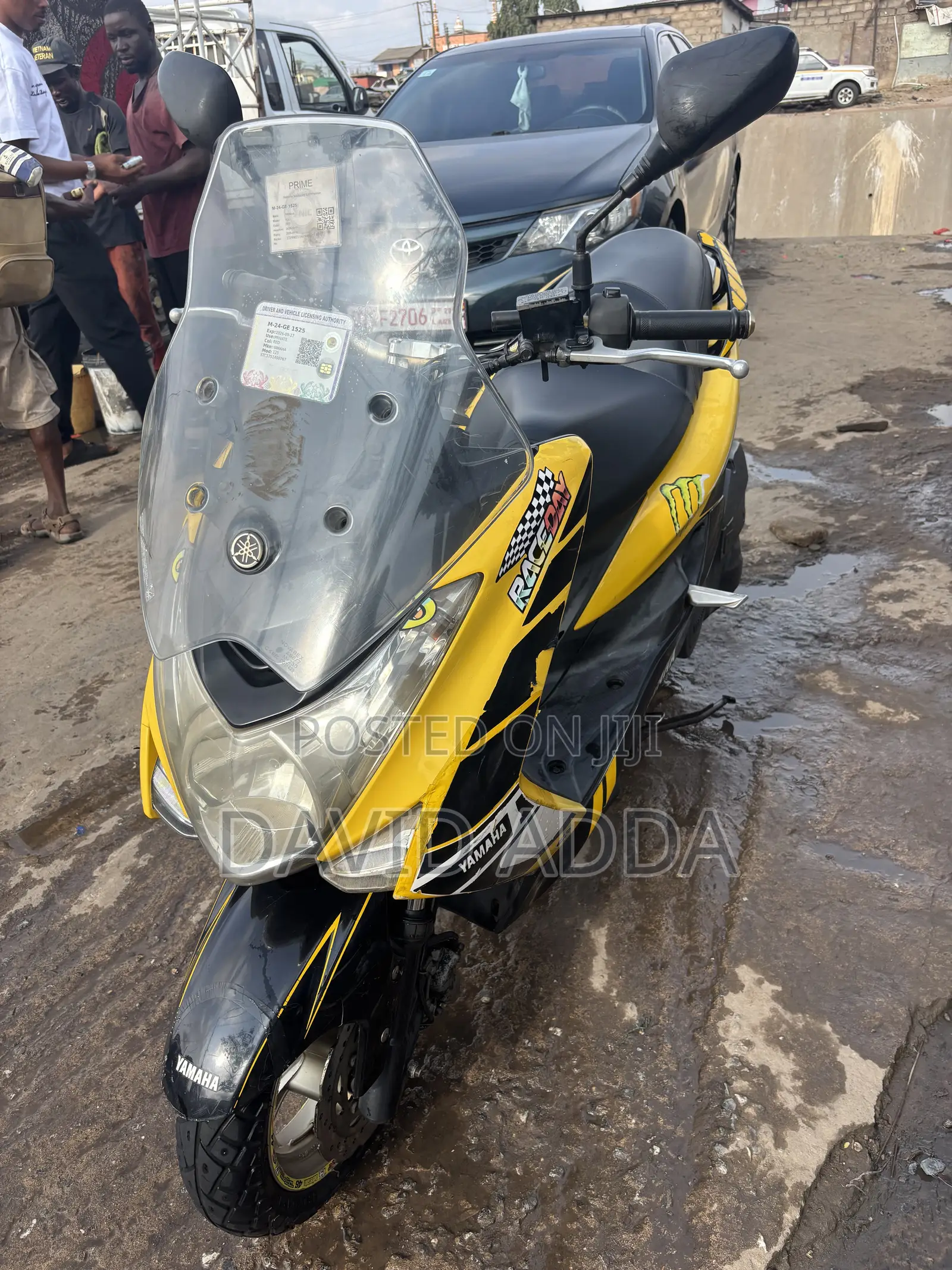 Yamaha Majesty 2025 Yellow