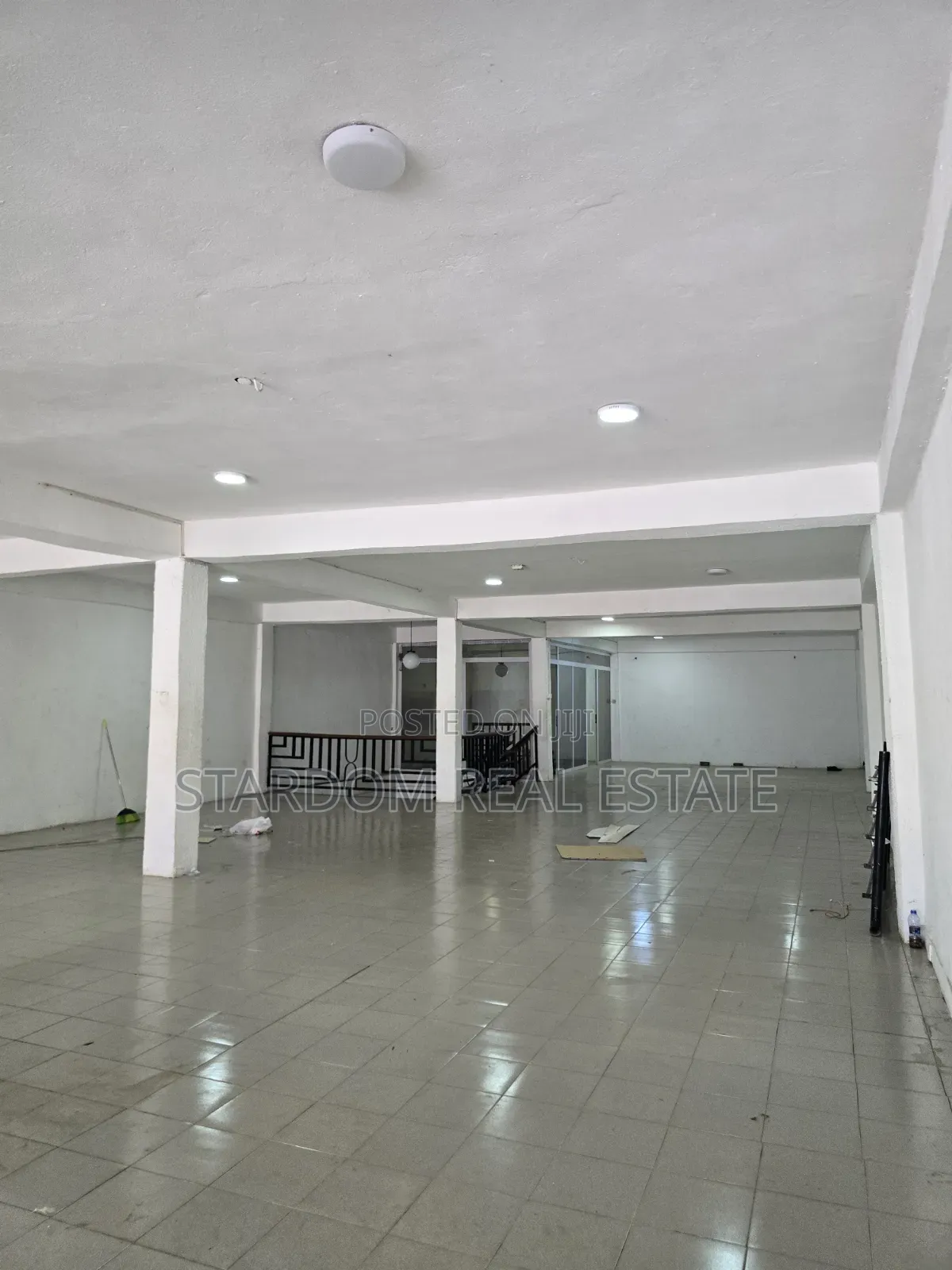 For RENT : Spacious Commercial Office / Shop Space for Rent.
