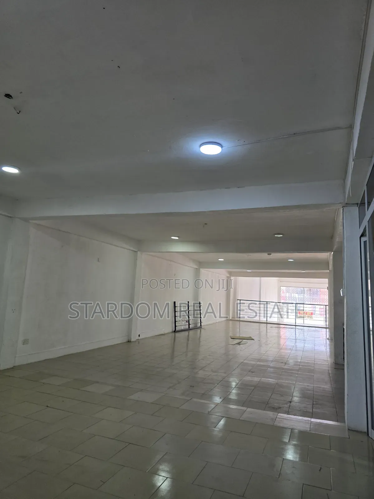 For RENT : Spacious Commercial Office / Shop Space for Rent.