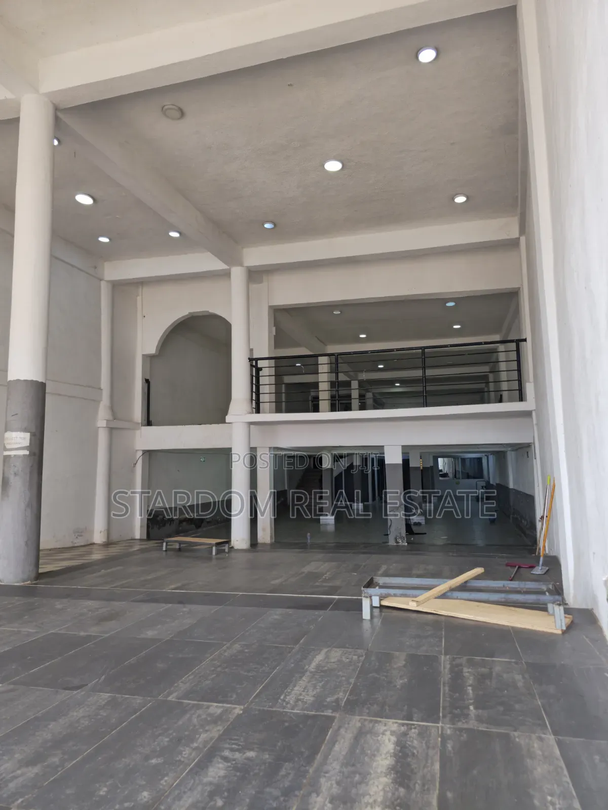 For RENT : Spacious Commercial Office / Shop Space for Rent.