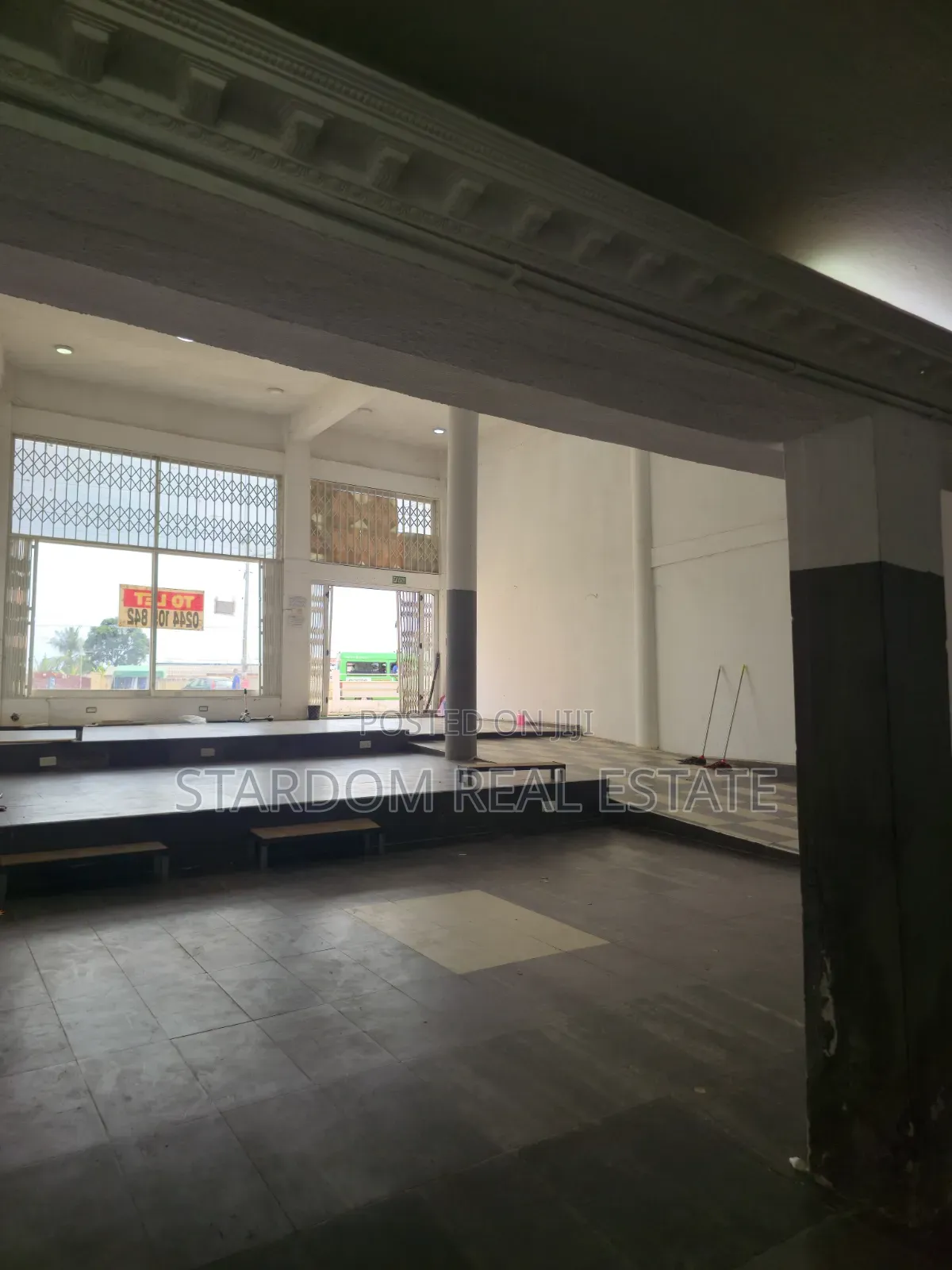 For RENT : Spacious Commercial Office / Shop Space for Rent.