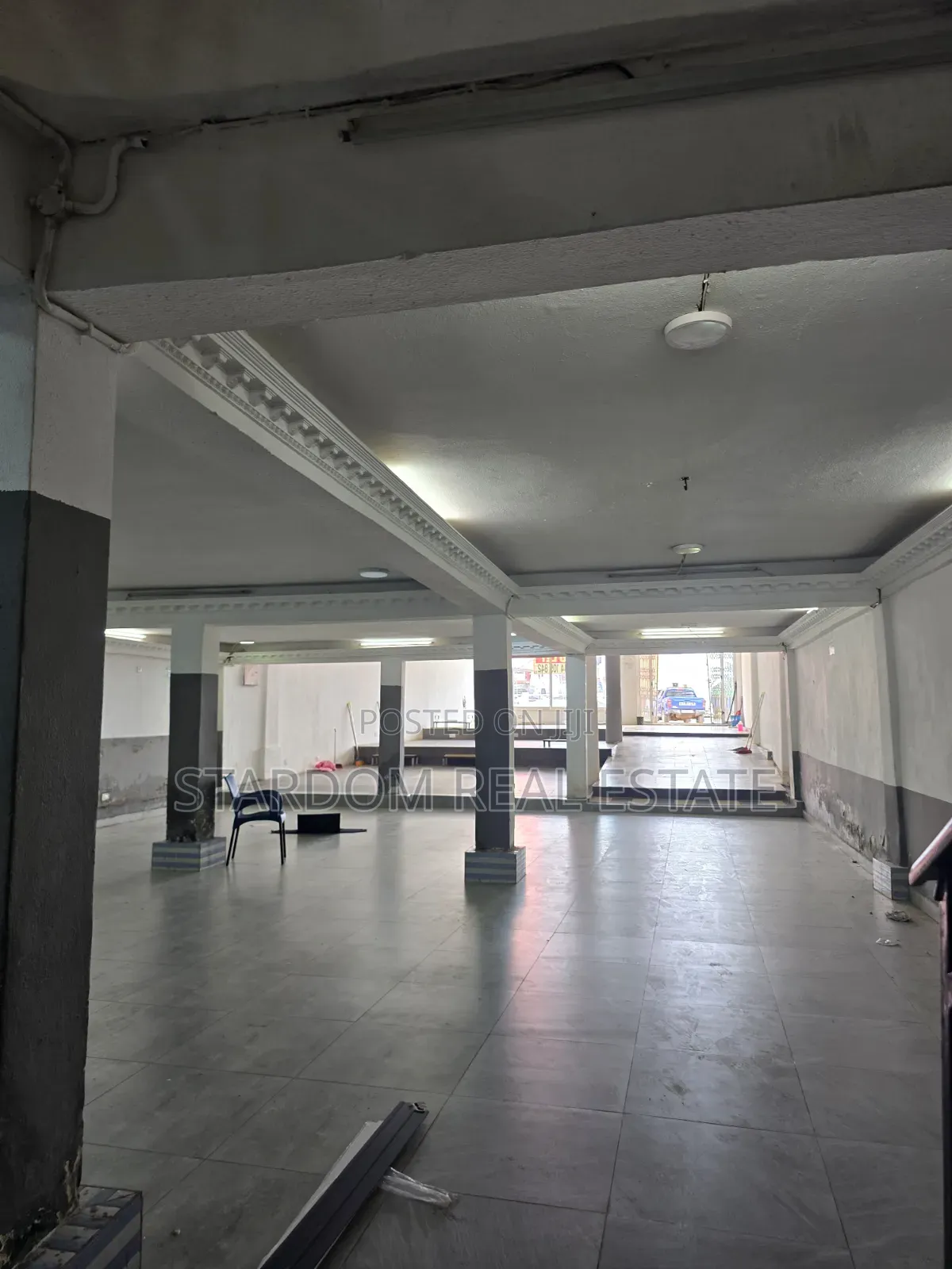 For RENT : Spacious Commercial Office / Shop Space for Rent.