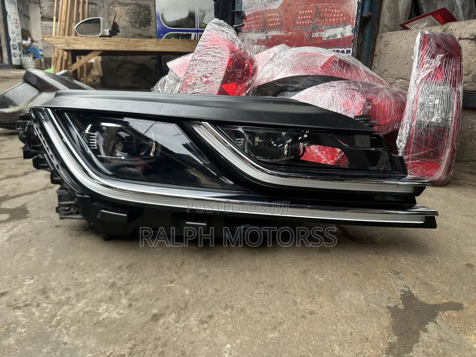 Volkswagen Arteon 2020-24 Headlight