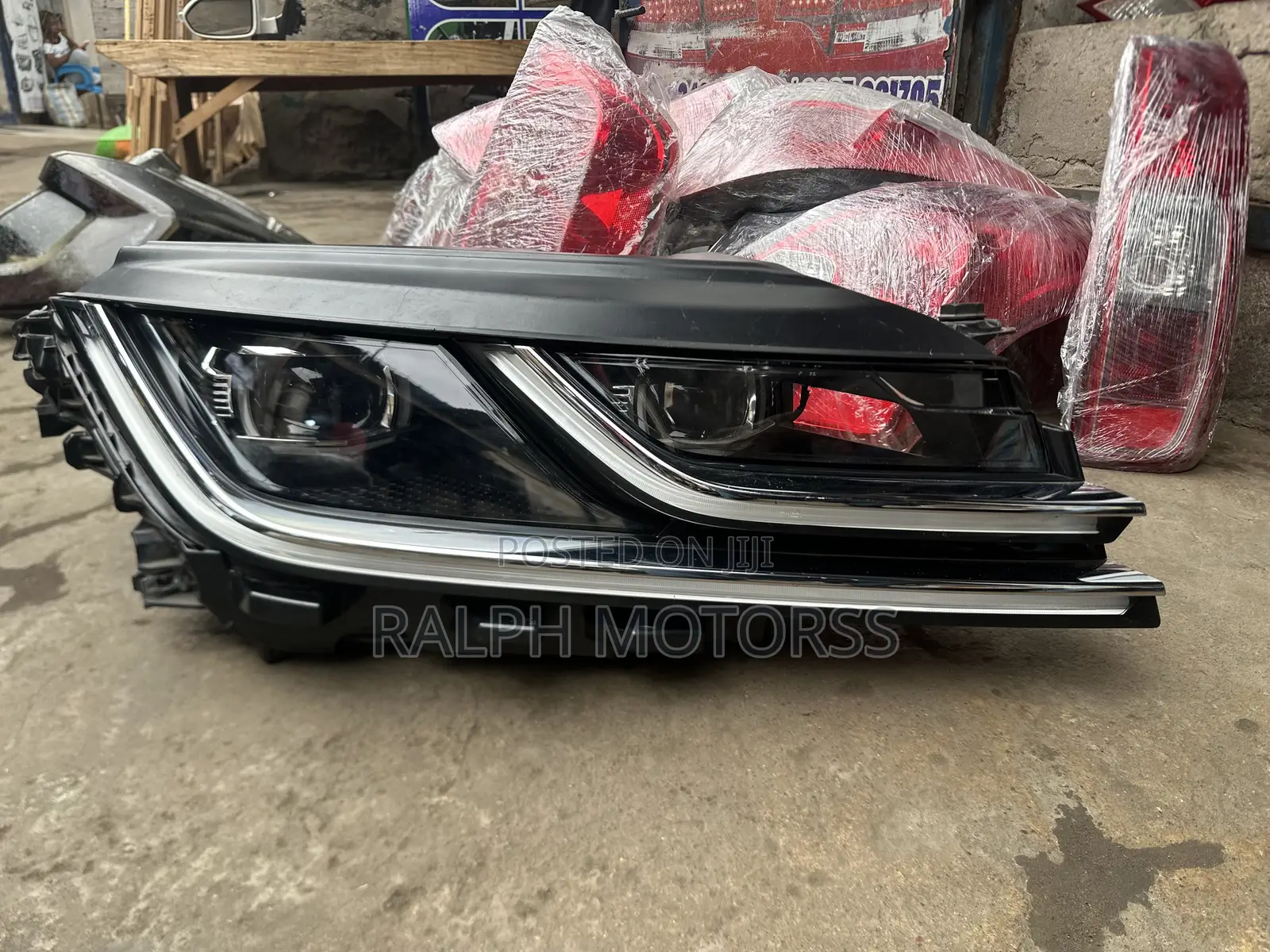 Volkswagen Arteon 2020-24 Headlight