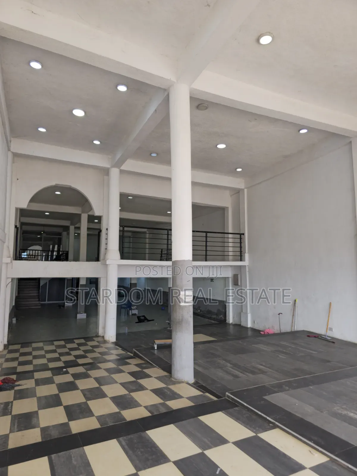 For RENT : Spacious Commercial Office / Shop Space for Rent.