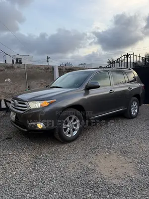 Toyota Highlander Limited 3.5l 4WD 2013 Gray
