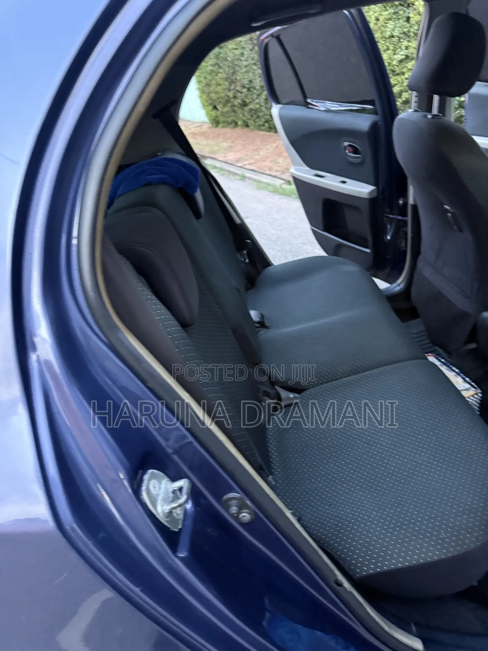 Toyota Vitz 1.3 AWD 5dr 2010 Blue