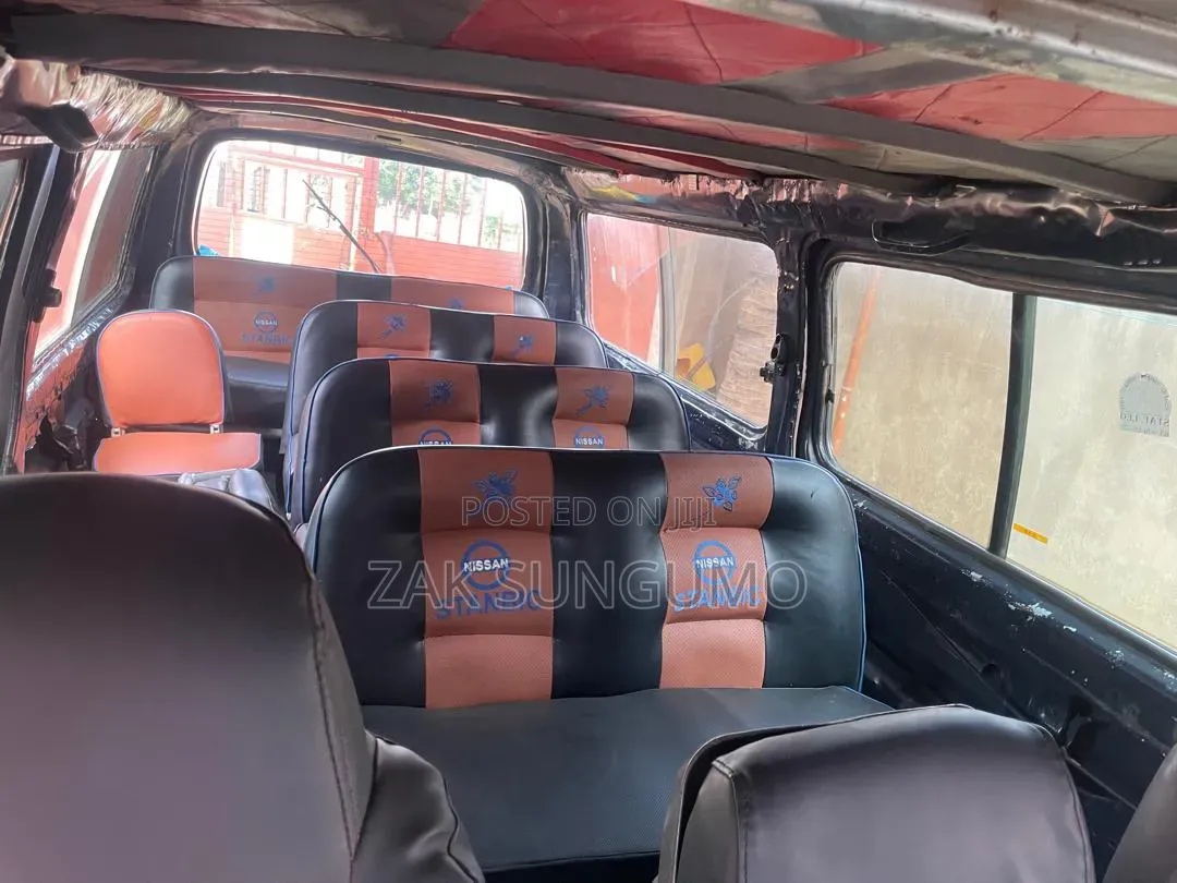 Nissan Caravan (Urvan) 2017 Black