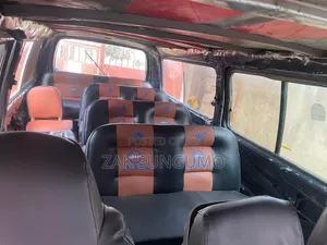 Nissan Caravan (Urvan) 2017 Black