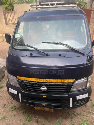 Nissan Caravan (Urvan) 2017 Black