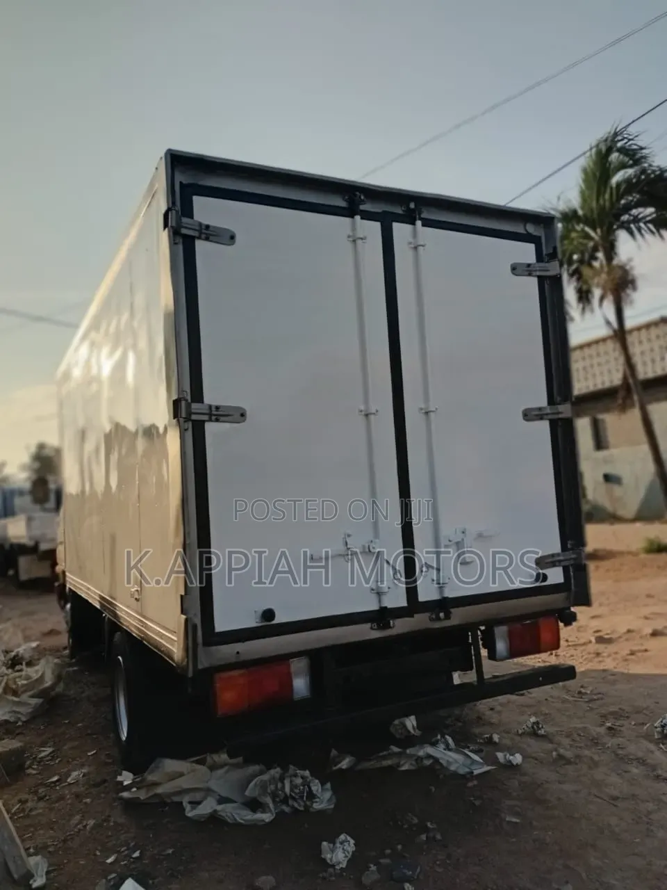 Hyundai E-Mighty Container