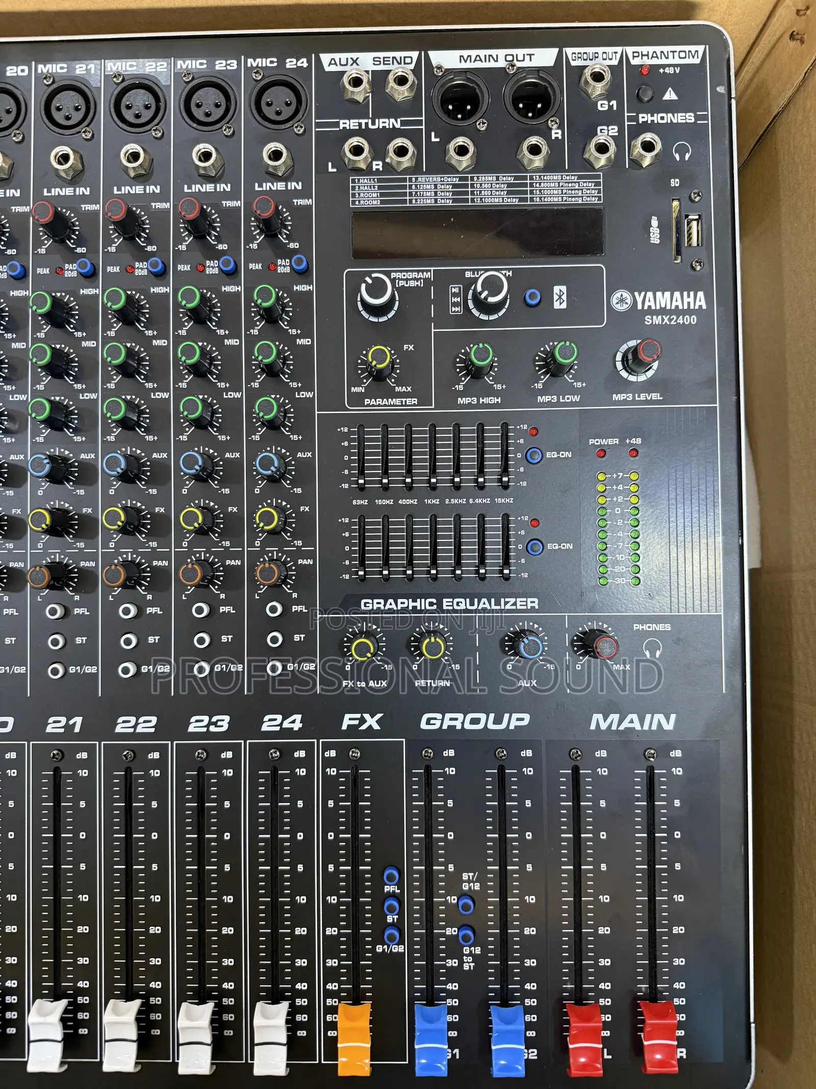 Yamaha SMX-2400 24-Channel Professional Analog Audio Mixer