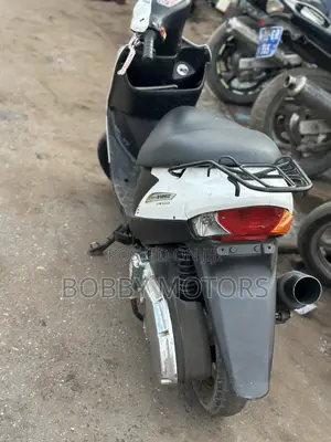 Suzuki 2022 White