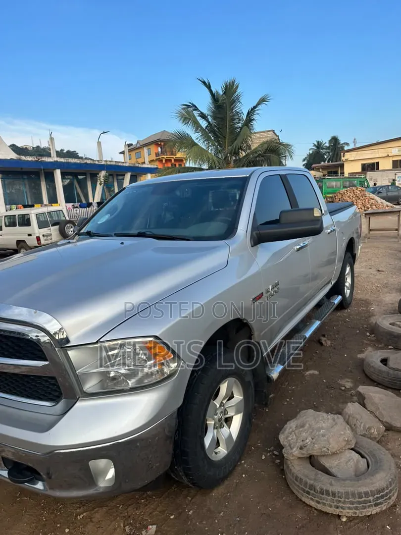 RAM 1500 2015 Silver