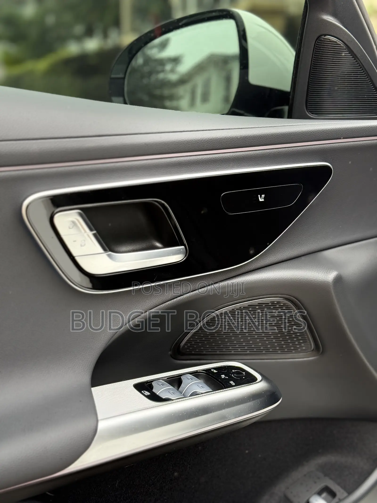 Mercedes-Benz E200 2025 White