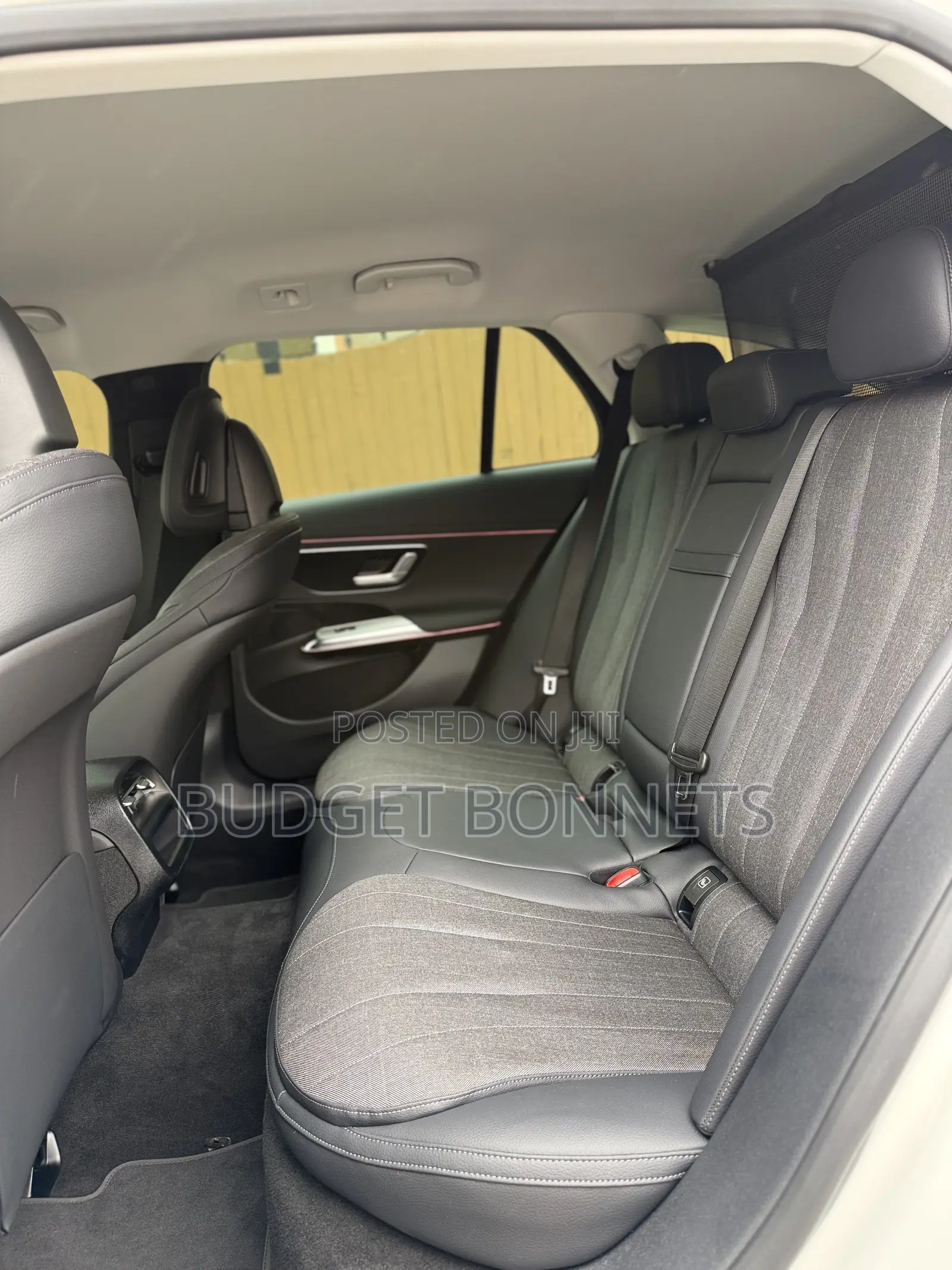 Mercedes-Benz E200 2025 White