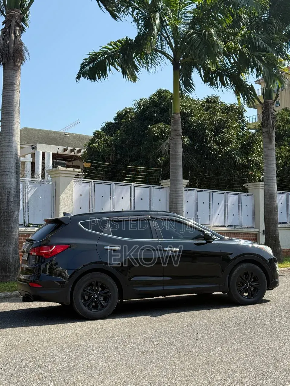 Hyundai Santa Fe 2016 Black