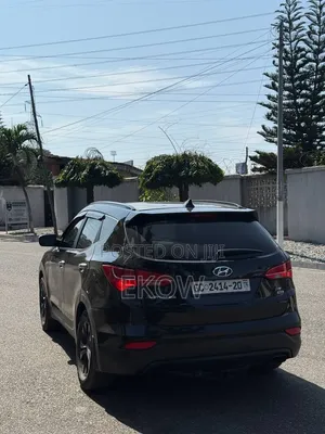 Hyundai Santa Fe 2016 Black
