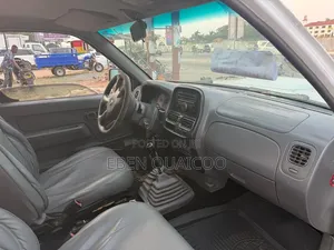 Nissan Pick-Up 2016 White