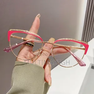 Ladies Cat-Eye Photochromic and Anti-Blue Light Spectacles