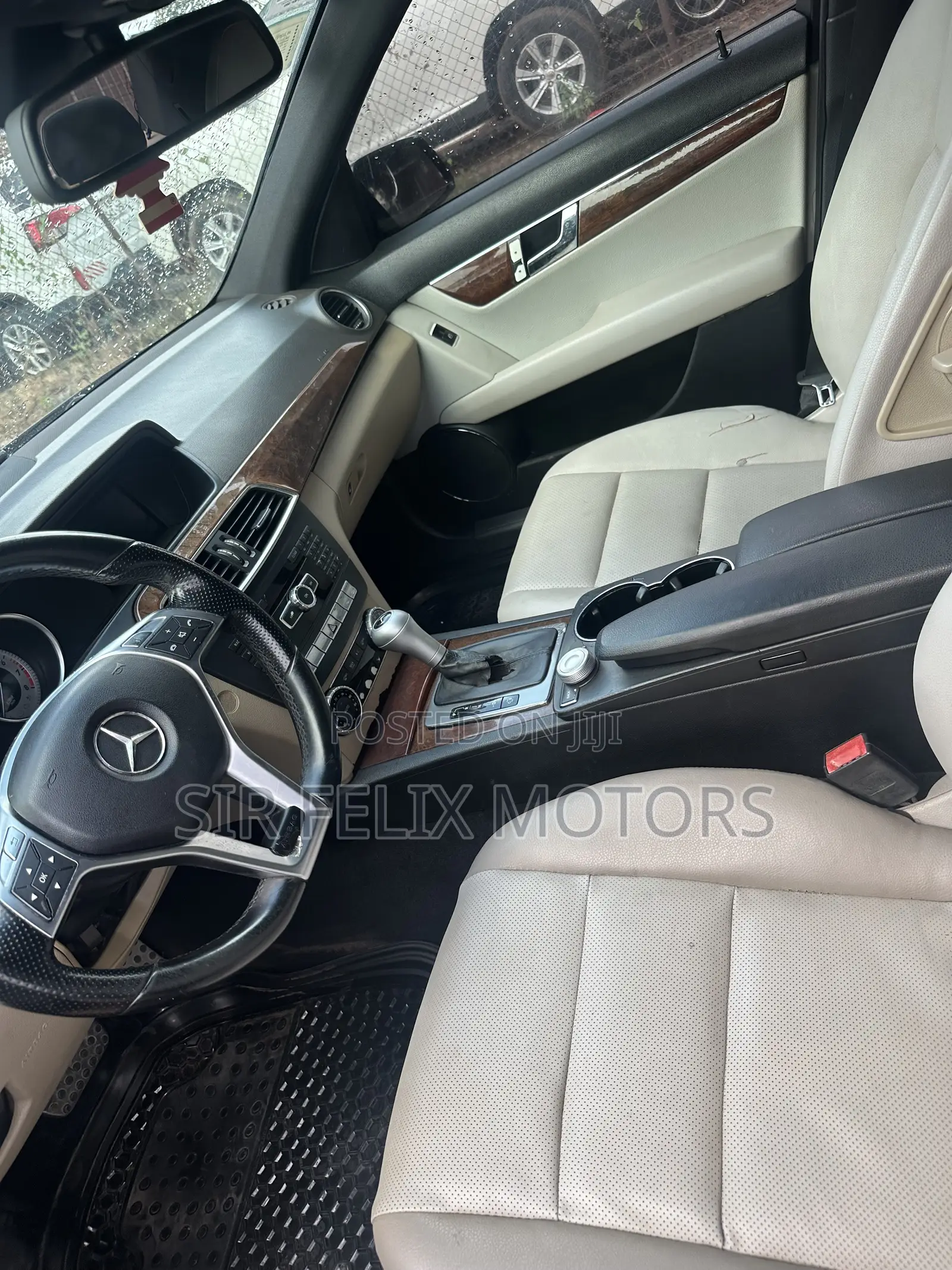 Mercedes-Benz C300 Sport 4Matic Sedan AWD (3.0L 6cyl 7A) 2012 Black