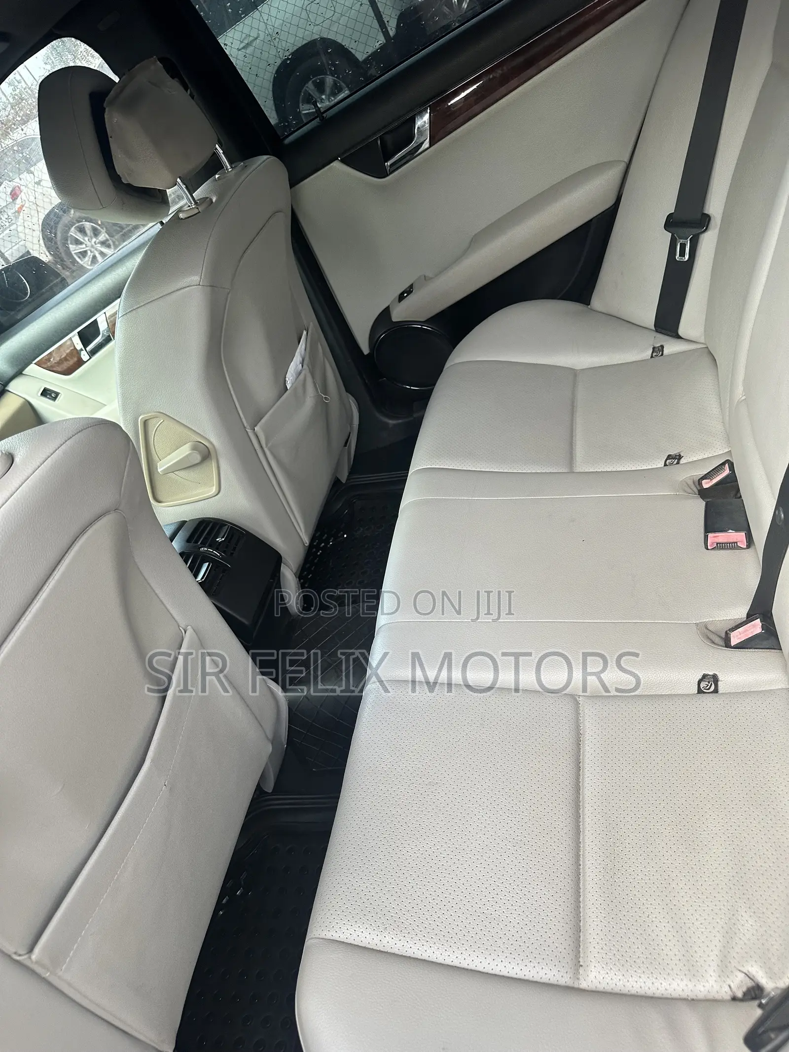 Mercedes-Benz C300 Sport 4Matic Sedan AWD (3.0L 6cyl 7A) 2012 Black