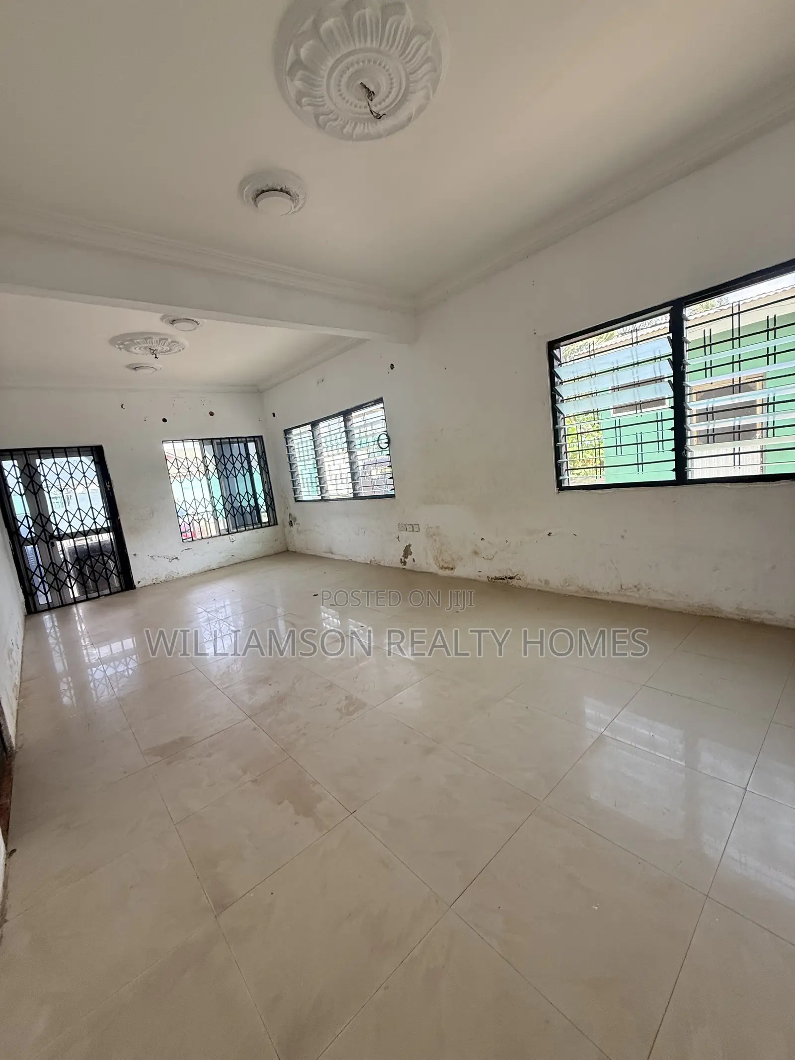 3bdrm Apartment in Community 18 Area, Spintex for rent