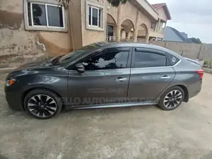 Nissan Sentra SR 2019 Gray