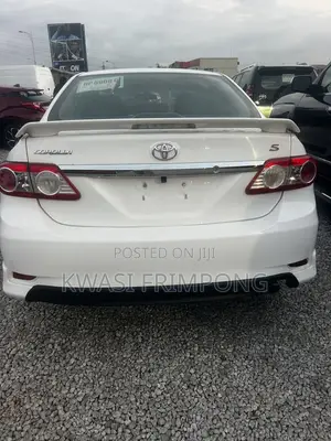 Toyota Corolla S 4dr Sedan (1.8L 4cyl 4A) 2012 White
